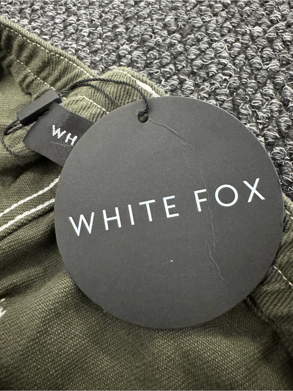 White Fox Keep On Moving Cargo Pants Khaki XL Wide Leg Utility NWT Womens - Picture 4 of 10